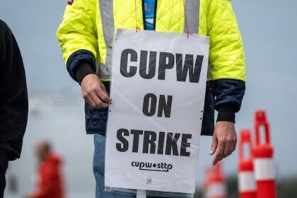 manitoba-patients-to-get-health-appointment-notices-by-phone,-email-during-canada-post-strike