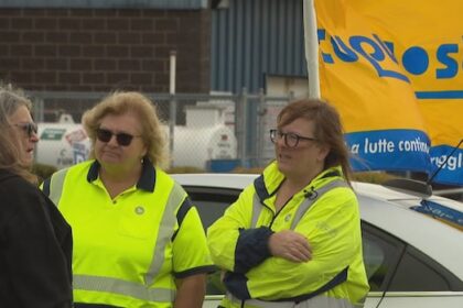 striking-workers-on-pei.-concerned-over-proposed-cuts-to-canada-post’s-rural-service
