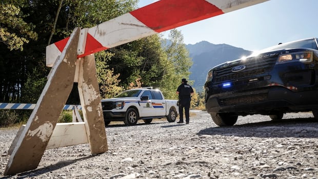 more-crews-arriving-as-search-for-missing-alberta-boy-near-bc.-border-approaches-1-week-mark