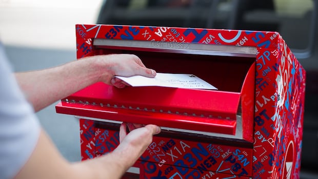 rural-eastern-ontarians-worried-about-losing-home-mail-delivery