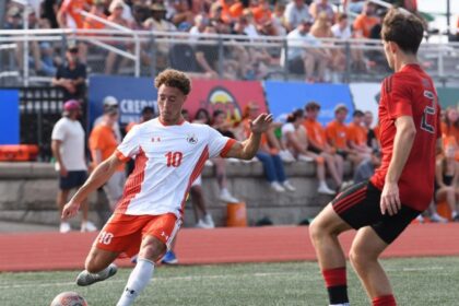 university-so0ccer:-capers-sweep-aigles-bleus