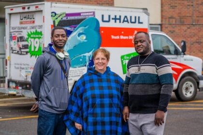 ottawans-race-against-the-clock-to-house-asylum-seekers-ahead-of-federal-hotel-deadline