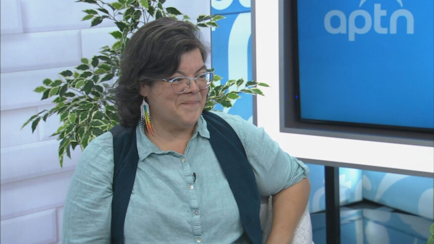 melissa-mollen-dupuis-co-anime-levenement-televise-se-souvenir-des-enfants-presente-par-aptn