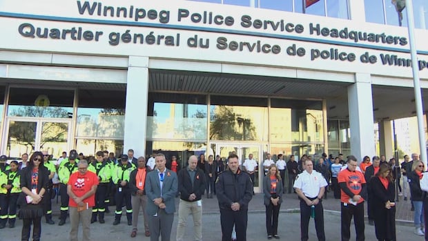 sacred-fire-kept-overnight-by-winnipeg-police-‘a-true-act-of-reconciliation’:-residential-school-survivor