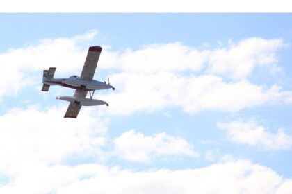 lake-george,-aylesford-lake,-ns.,-area-residents-evacuated-due-to-wildfire