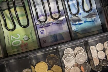 ontario’s-minimum-wage-increases-to-$17.60-per-hour-starting-today