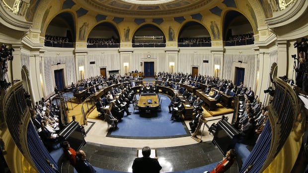 fines-for-former-premier,-cabinet-ministers-on-tap-as-manitoba-legislature-resumes-for-fall