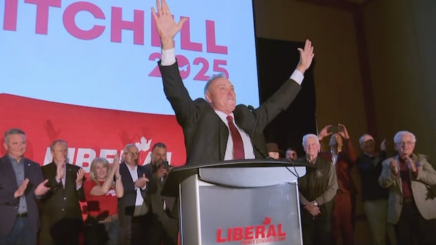 ‘i’m-ready-to-go’:-robert-mitchell-elected-new-leader-of-pei.-liberal-party