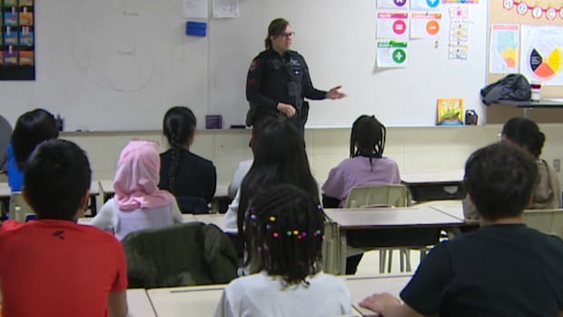 as-more-schools-bring-police-officers-back-to-classrooms,-parents-remain-divided