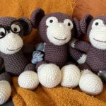 crochet-monkeys-educate-and-comfort-children-at-cheo