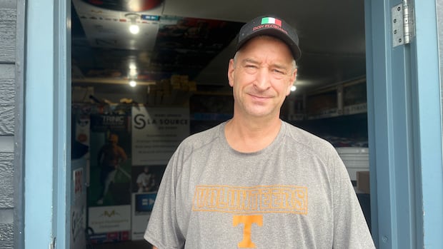 gatineau-rink-keeper-locked-in-battle-with-city-over-sponsorships