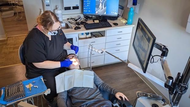5-million-canadians-now-covered-by-national-dental-care-plan,-but-nearly-half-haven’t-been-to-a-dentist