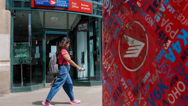 canada-post-strike-affects-notices-for-taxes,-health-care-appointments-in-ns.