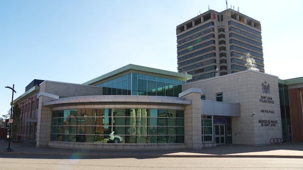 saint-john-reviewing-pitch-to-dissolve-police-board,-give-council-more-say-over-city’s-force