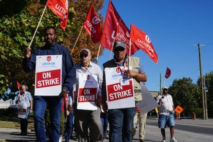 blue-line-taxi-drivers-end-strike,-ratify-deal