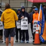 canada-post-union-says-it-will-move-from-nationwide-strike-action-to-rotating-strikes-on-saturday
