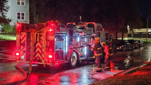 vacant-apartment-building-burns-in-winnipeg’s-st.-boniface-neighbourhood