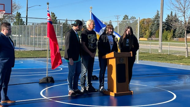 new-basketball-court-honouring-late-sea-bears-captain-chad-posthumus-unveiled-in-north-kildonan