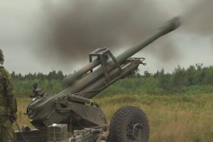 military-continues-to-battle-wildfires-at-cfb-gagetown,-no-risk-to-nearby-communities