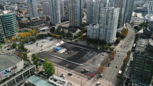 future-home-of-the-vancouver-art-gallery-turned-back-into-parking-lot
