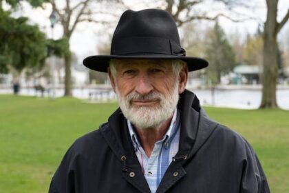 old-spice-and-grudges:-councillor-calls-police-at-eastern-ontario-municipal-meeting