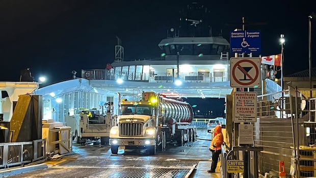 mto-failed-to-save-crucial-data-after-wolfe-island-ferry-crash,-report-shows