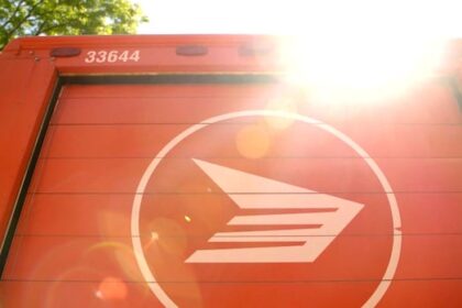 canada-post-workers-will-return-to-work,-hoping-canadians-take-up-their-cause