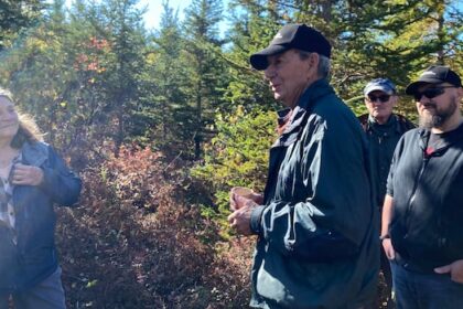 former-premier,-family-recognized-by-woodlot-association-of-pei.