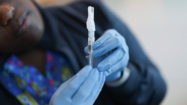 roll-up-your-sleeves:-bookings-for-respiratory-illness-vaccinations-begin-in-sask.