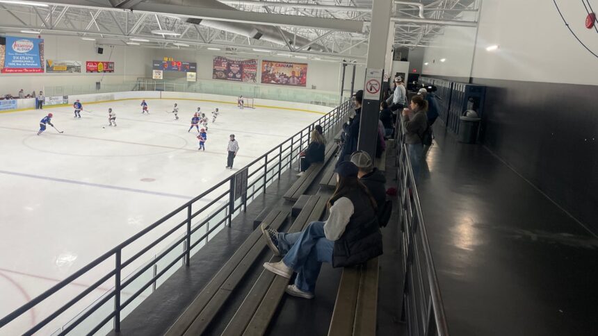 hockey-quebec-is-launching-a-campaign-to-help-keep-parents-in-check-during-hockey-games