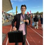 halifax-resident-runs-5k-in-suit,-carrying-briefcase-after-fantasy-football-loss