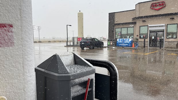 thanksgiving-weekend-snowfall-lands-in-sask.,-pelican-narrows-braces-for-up-to-30-cm