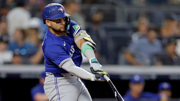 bichette-still-out,-scherzer-and-bassitt-active-for-blue-jays-in-alcs-against-mariners