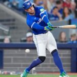 blue-jays-bats-go-cold-as-mariners-take-game-1-of-the-alcs