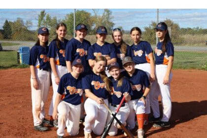new-cec-girls-baseball-team-excites