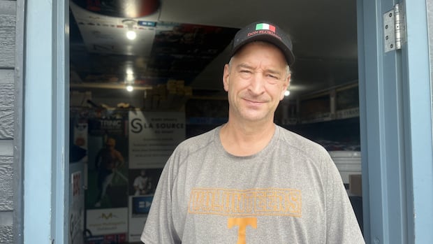 gatineau-rink-keeper-locked-in-battle-with-city-over-sponsorships