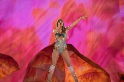 taylor-swift-announces-movie-of-final-eras-tour-performance-in-vancouver