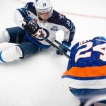 toews-gets-first-point-with-jets-in-5-2-win-over-islanders