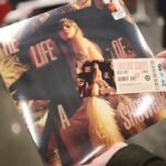 taylor-swift’s-the-life-of-a-showgirl-makes-album-sales,-music-chart-history-in-1st-week