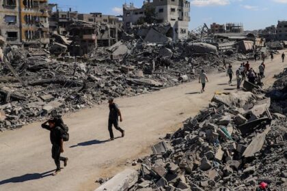 trump-calls-for-hamas-to-disarm-as-fighters-tighten-grip-in-gaza,-clouding-future-of-ceasefire