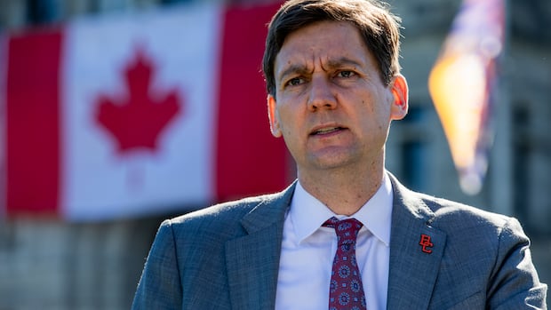 bc-premier-demands-federal-support-for-forestry-workers-amid-new-us.-tariffs-on-lumber