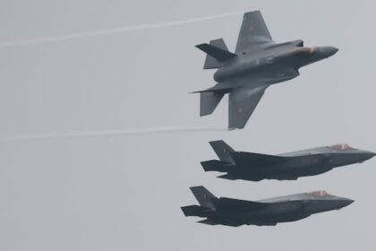 industry-minister-pushing-f-35-maker-for-economic-benefits-in-canada