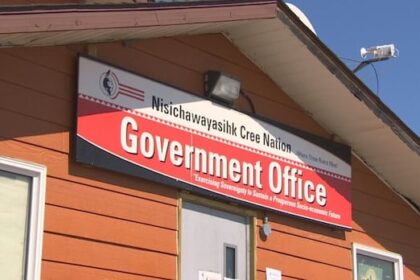 power’s-restored-for-most-of-nisichawayasihk-cree-nation,-but-state-of-emergency-remains
