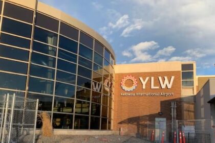 kelowna,-victoria-airport-screens,-pa-system-hacked-with-pro-hamas,-anti-trump-messages:-officials