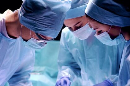 ‘our-student’s-first-patient’:-why-some-experts-say-working-with-cadavers-is-essential