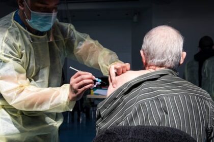 advocacy-group-gives-pei.-top-marks-in-canada-for-improving-seniors’-vaccine-access