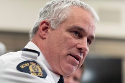poilievre-blasts-despicable-rcmp-leadership,-accuses-mounties-of-covering-up-for-trudeau