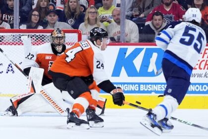 mark-scheifele-scores-twice,-ties-winnipeg-jets-franchise-record,-in-5-2-win-over-philadelphia
