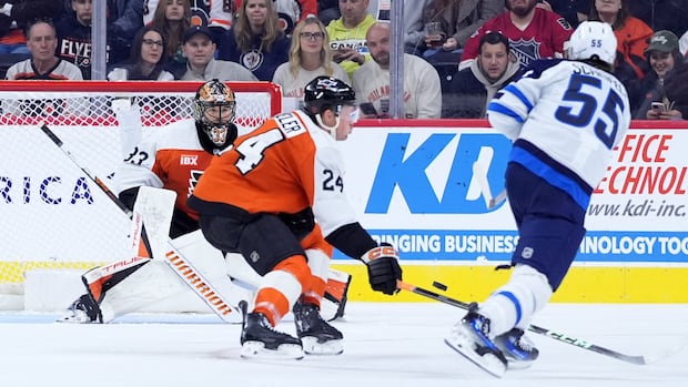mark-scheifele-scores-twice,-ties-winnipeg-jets-franchise-record,-in-5-2-win-over-philadelphia