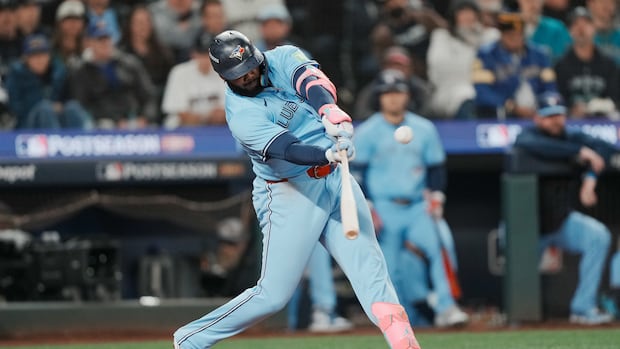 blue-jays-extend-lead-to-8-2-over-mariners-late-in-game-4-of-alcs